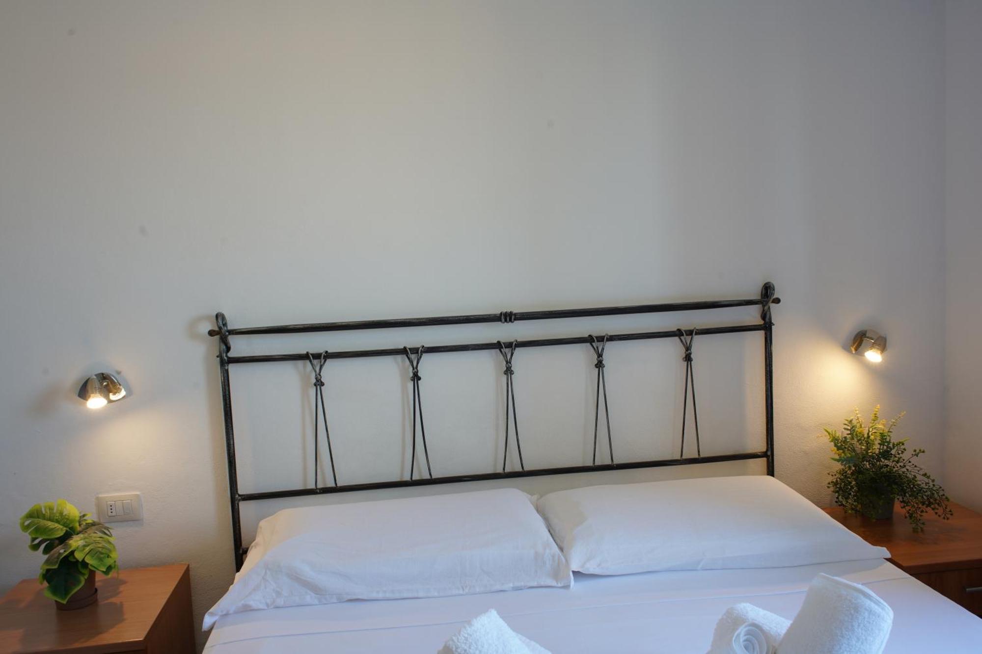 Oasis Guest House Alghero Esterno foto